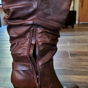 Wedge knee highboots